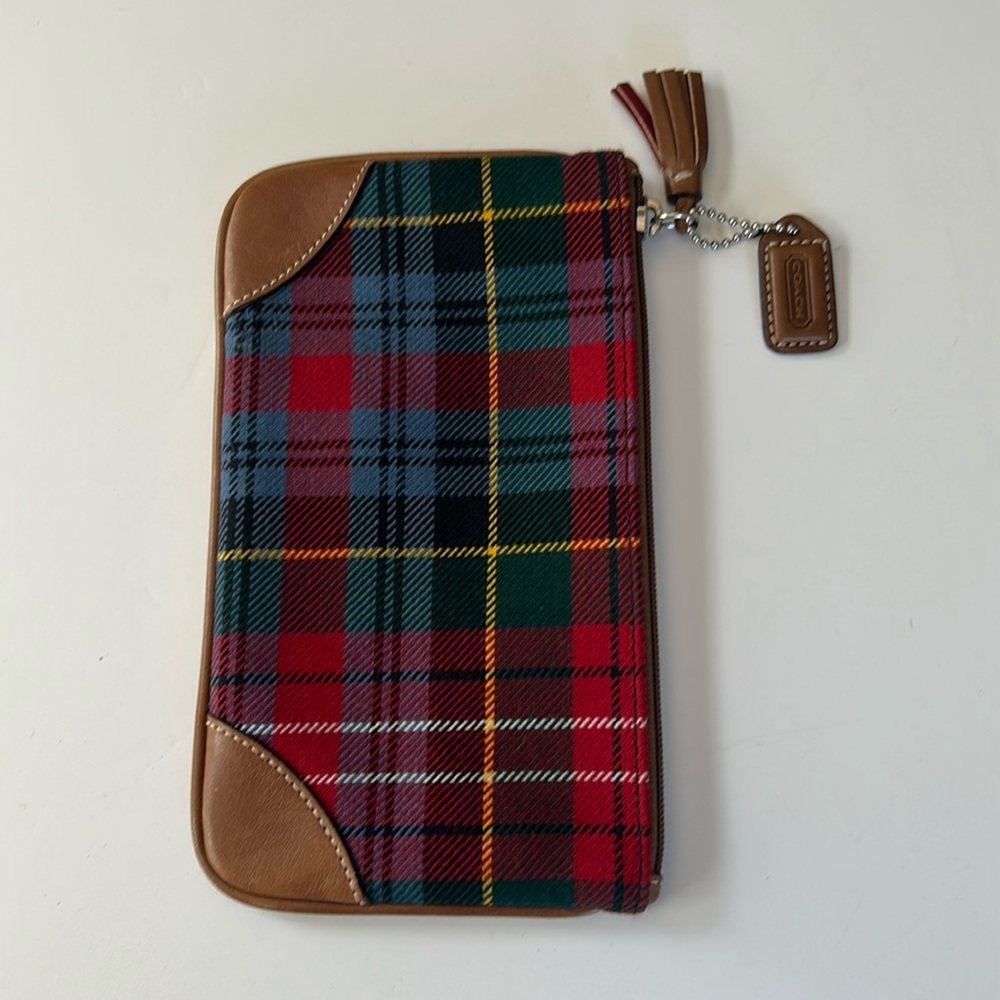 Vintage Coach Red Green Blue Tartan Plaid Large Wristlet / Cluth no strap - Picture 3 of 7